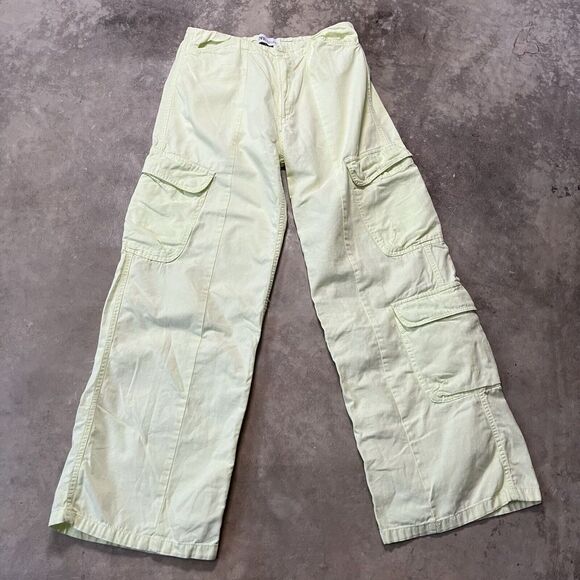 Zara Pants - Zara Cargo Pants Womens‎ 6 Parachute Pockets Pull On Light Green Baggy